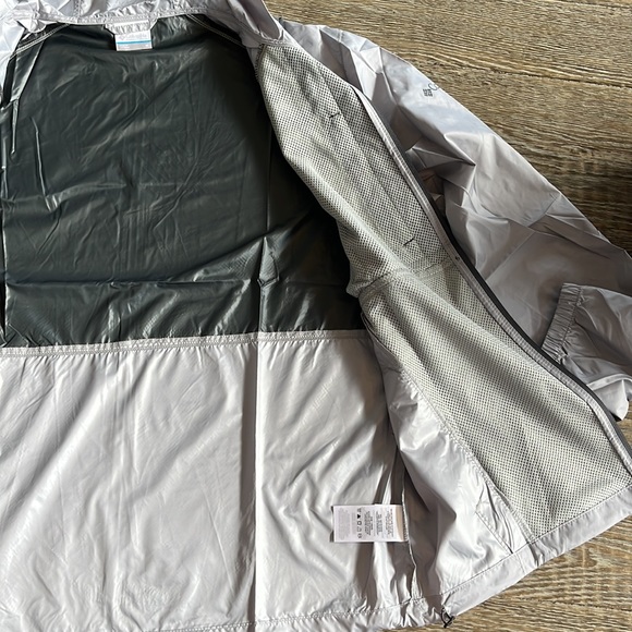 Columbia Flash Forward Windbreaker - Picture 8 of 10